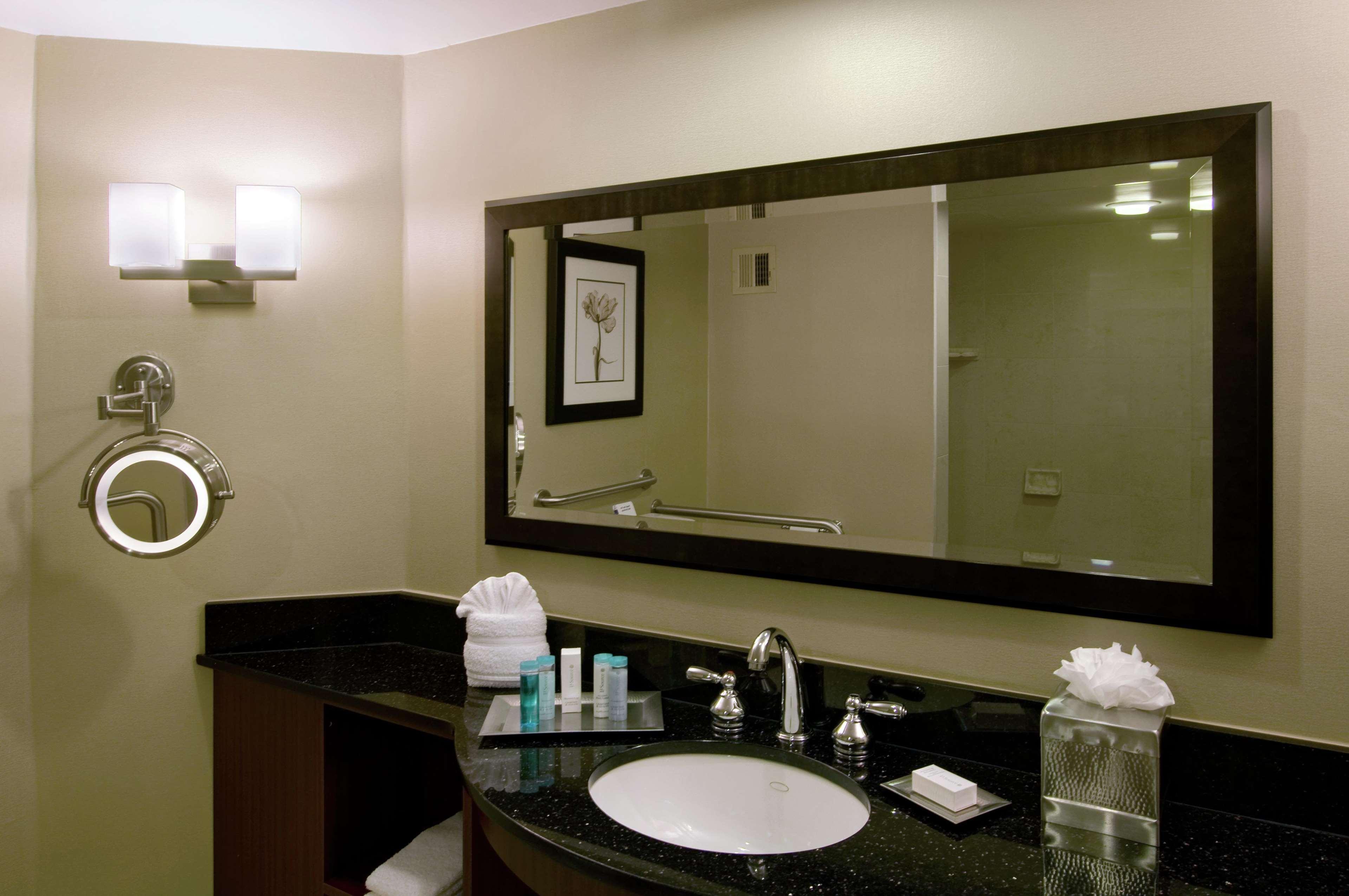 מלון Doubletree By Hilton South Charlotte Tyvola חדר תמונה