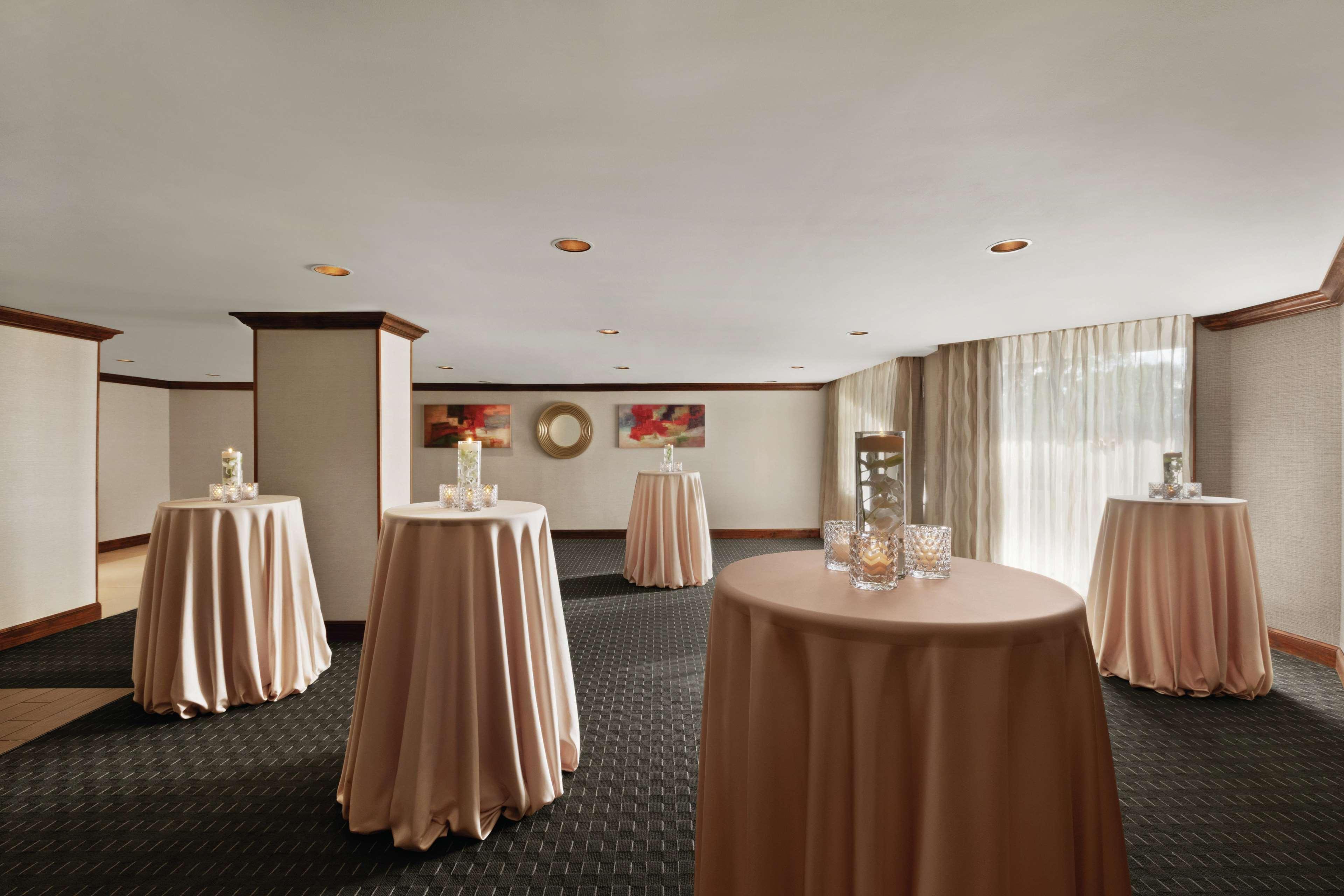 מלון Doubletree By Hilton South Charlotte Tyvola מראה חיצוני תמונה