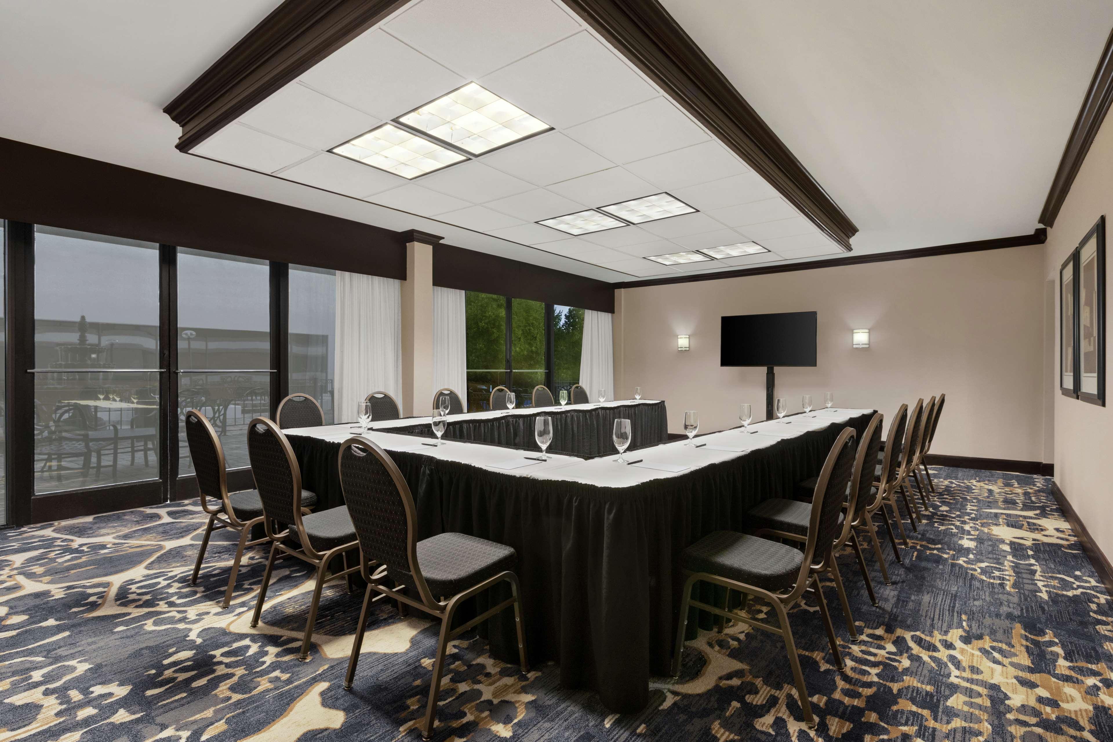 מלון Doubletree By Hilton South Charlotte Tyvola מראה חיצוני תמונה