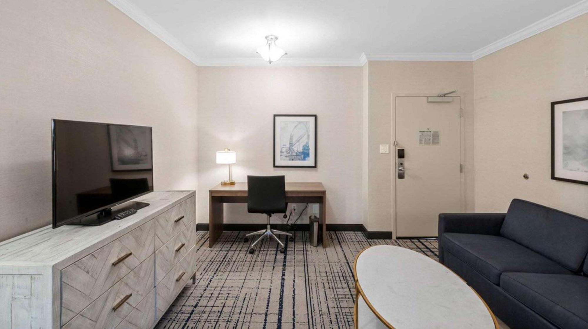 מלון Doubletree By Hilton South Charlotte Tyvola מראה חיצוני תמונה