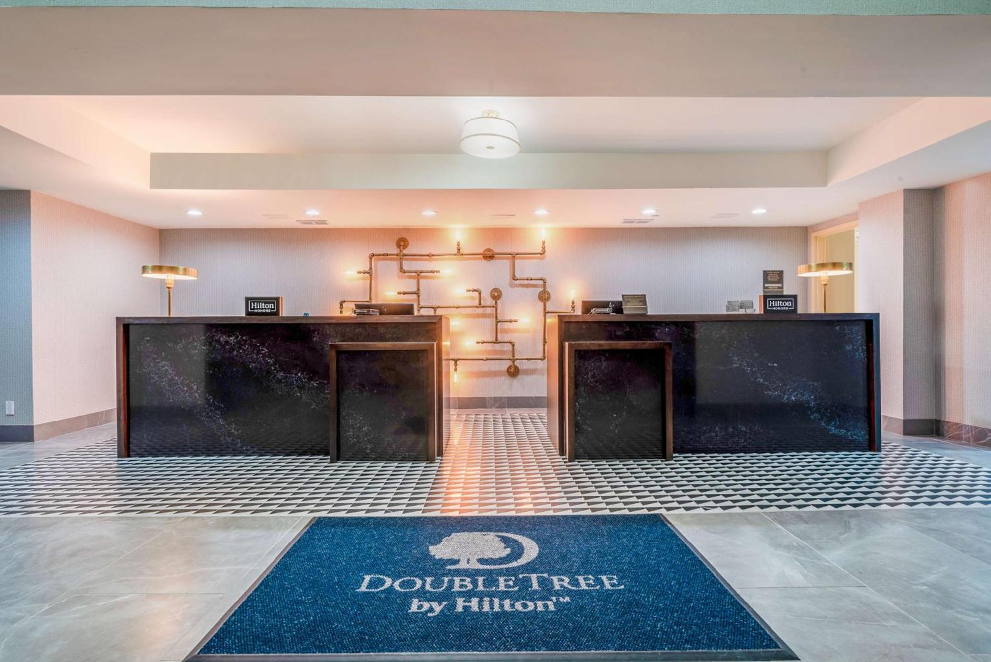 מלון Doubletree By Hilton South Charlotte Tyvola מראה חיצוני תמונה