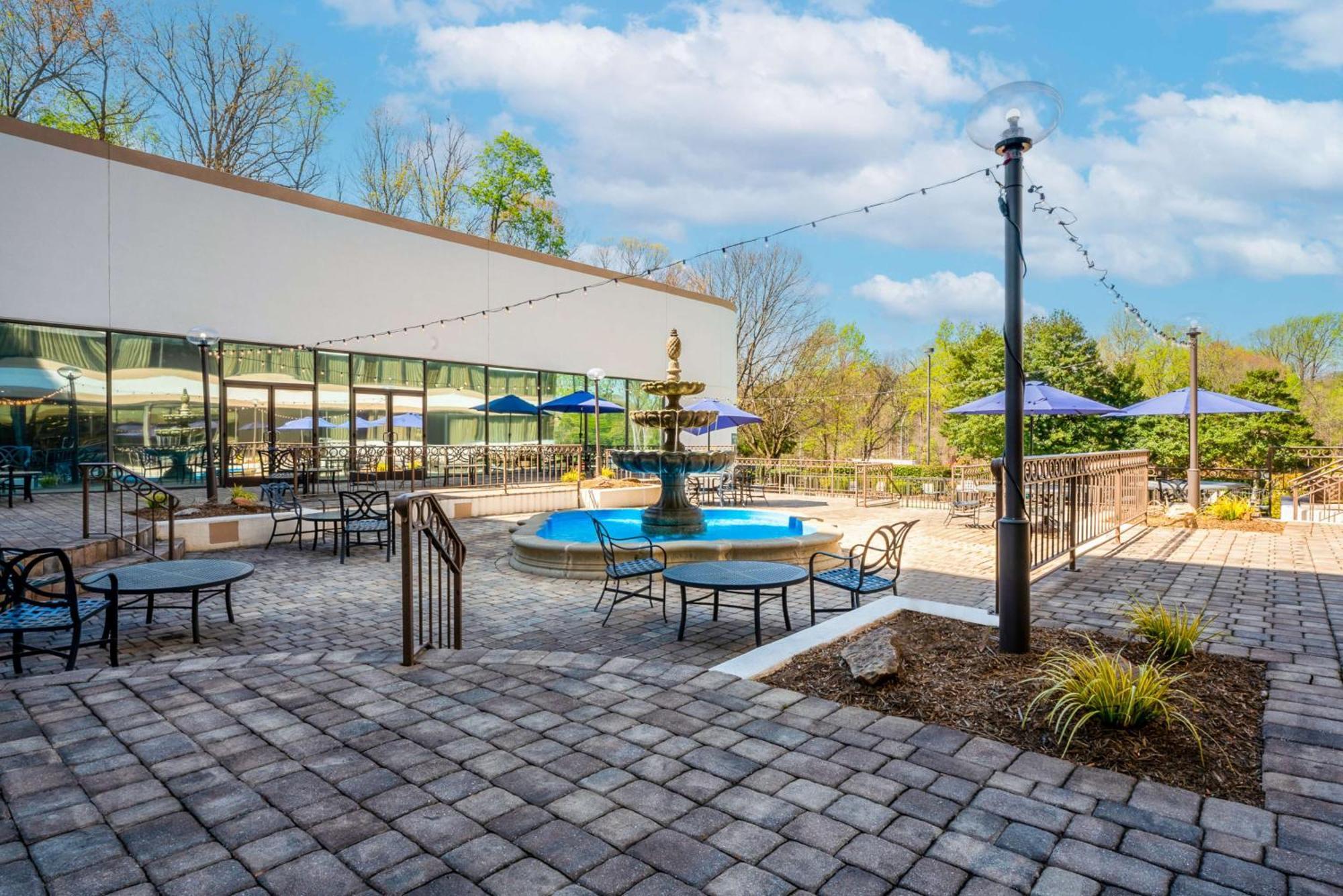 מלון Doubletree By Hilton South Charlotte Tyvola מראה חיצוני תמונה
