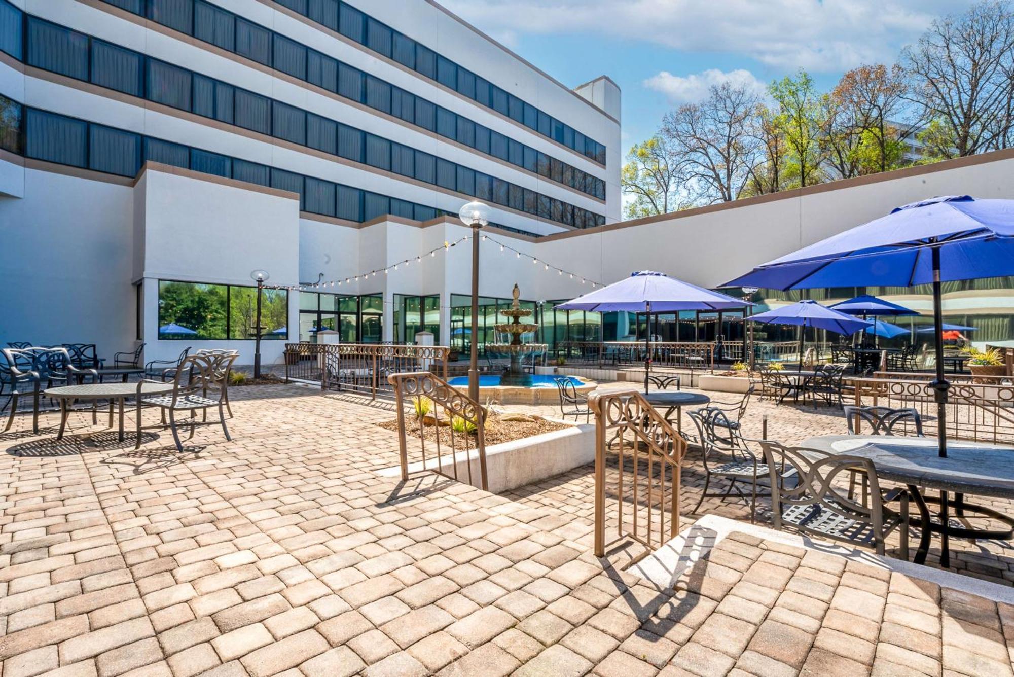 מלון Doubletree By Hilton South Charlotte Tyvola מראה חיצוני תמונה
